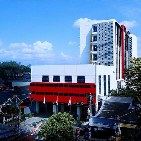 Hotel Fortunagrande Джембер Экстерьер фото