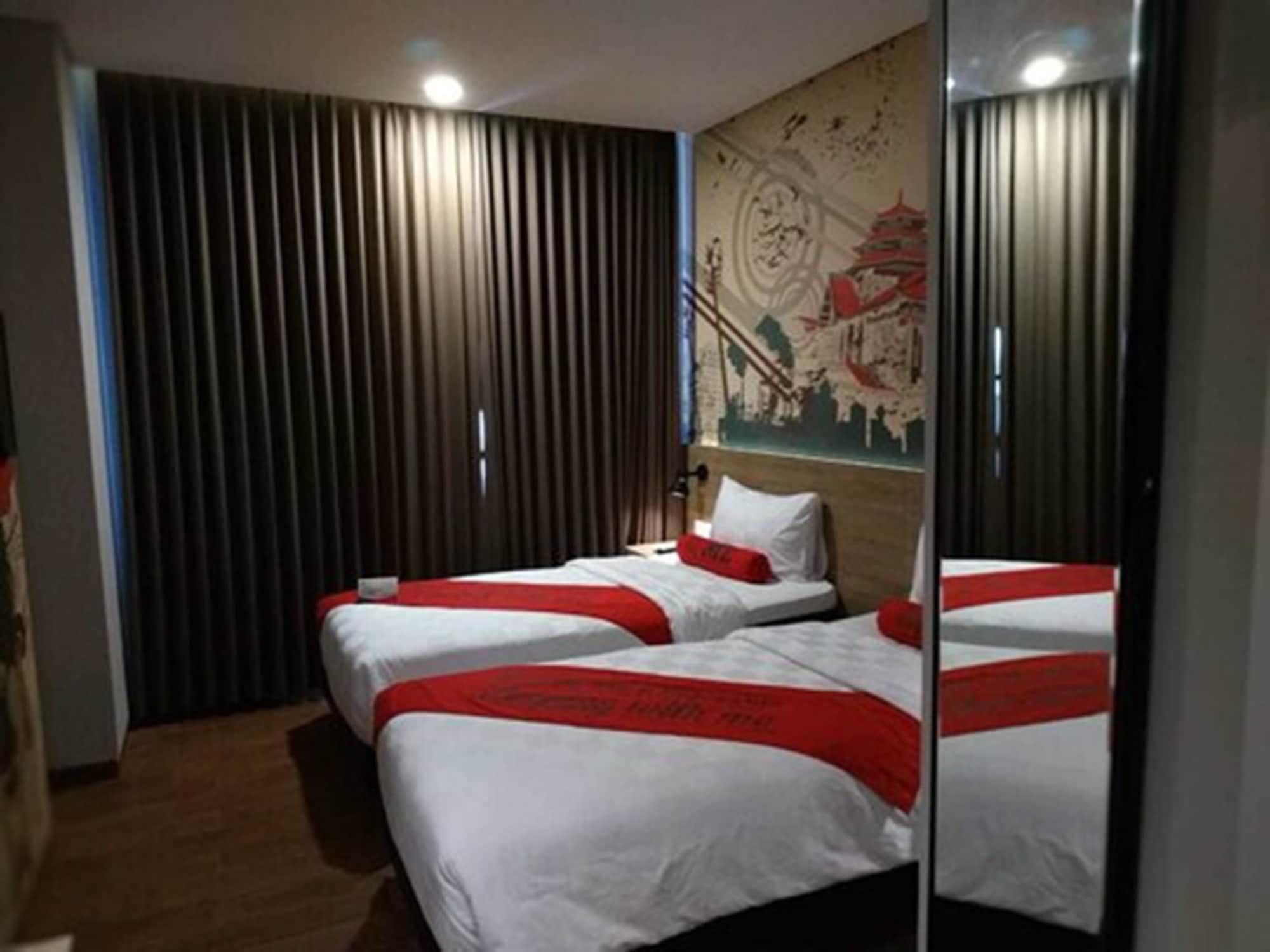 Hotel Fortunagrande Джембер Экстерьер фото