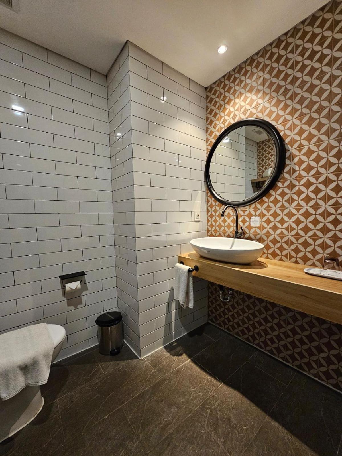 Hotel Fortunagrande Джембер Экстерьер фото