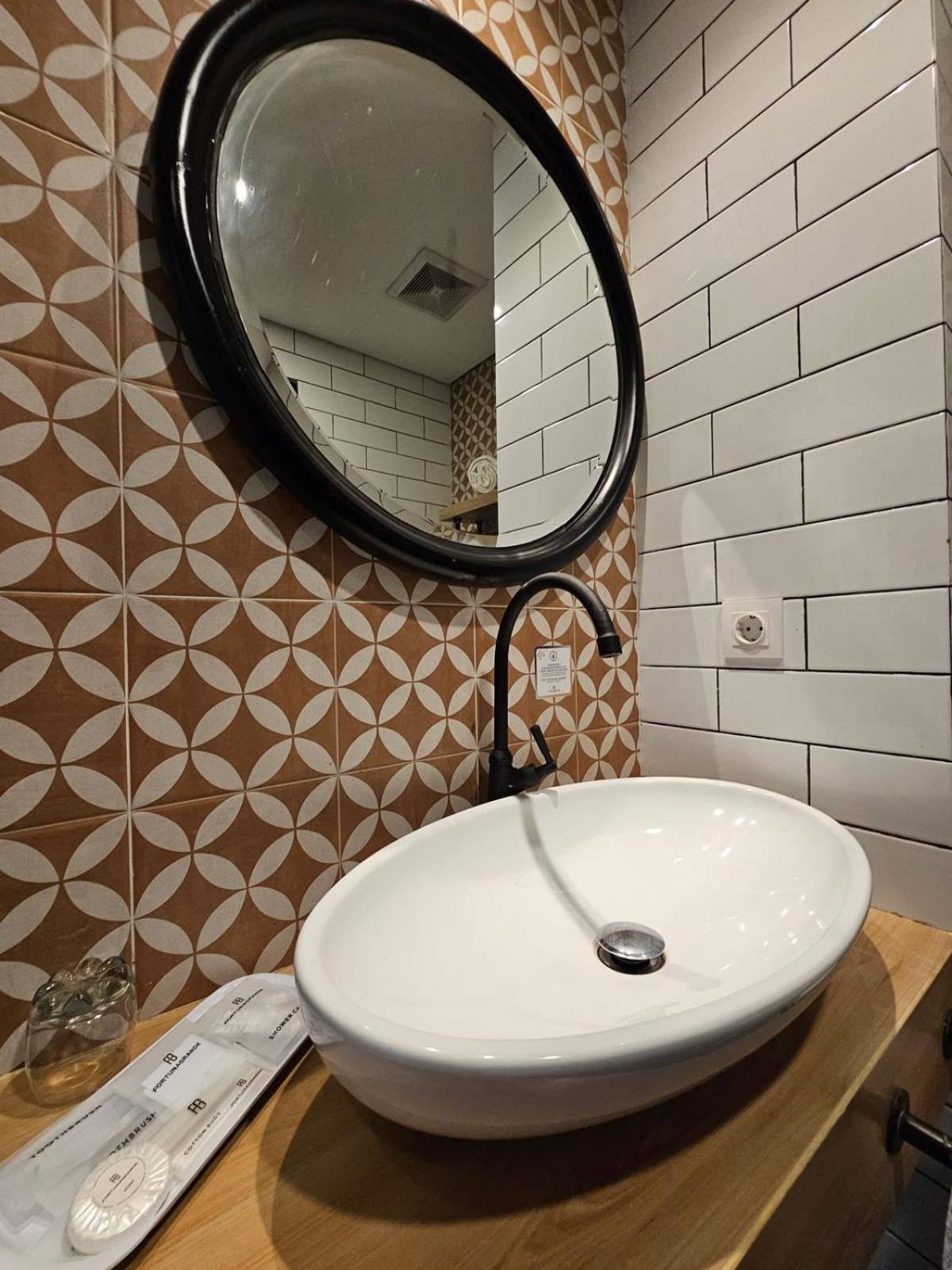 Hotel Fortunagrande Джембер Экстерьер фото